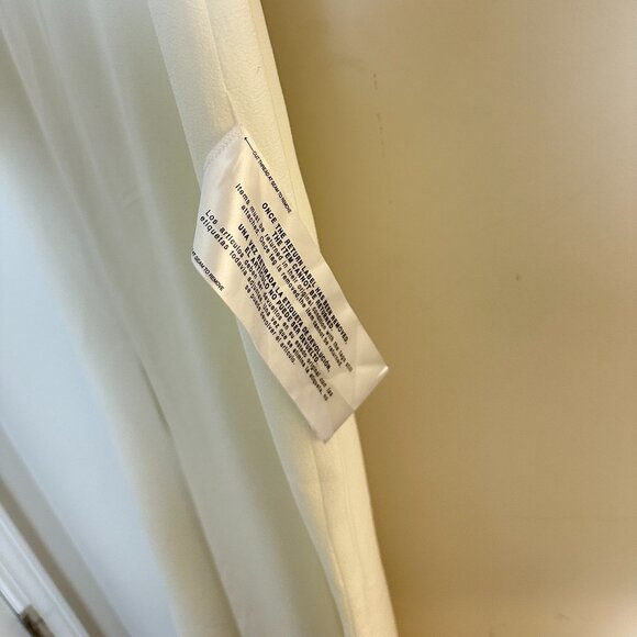 DRESS THE POPULATION Melania Off the Shoulder Gown in White Size Medium - Picture 4 of 10